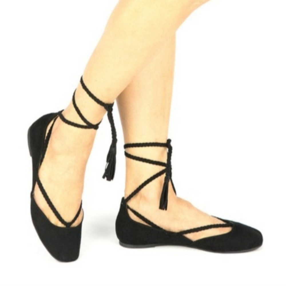 Qupid Webb Lace Up Black Ballet Flats Brand New in Box